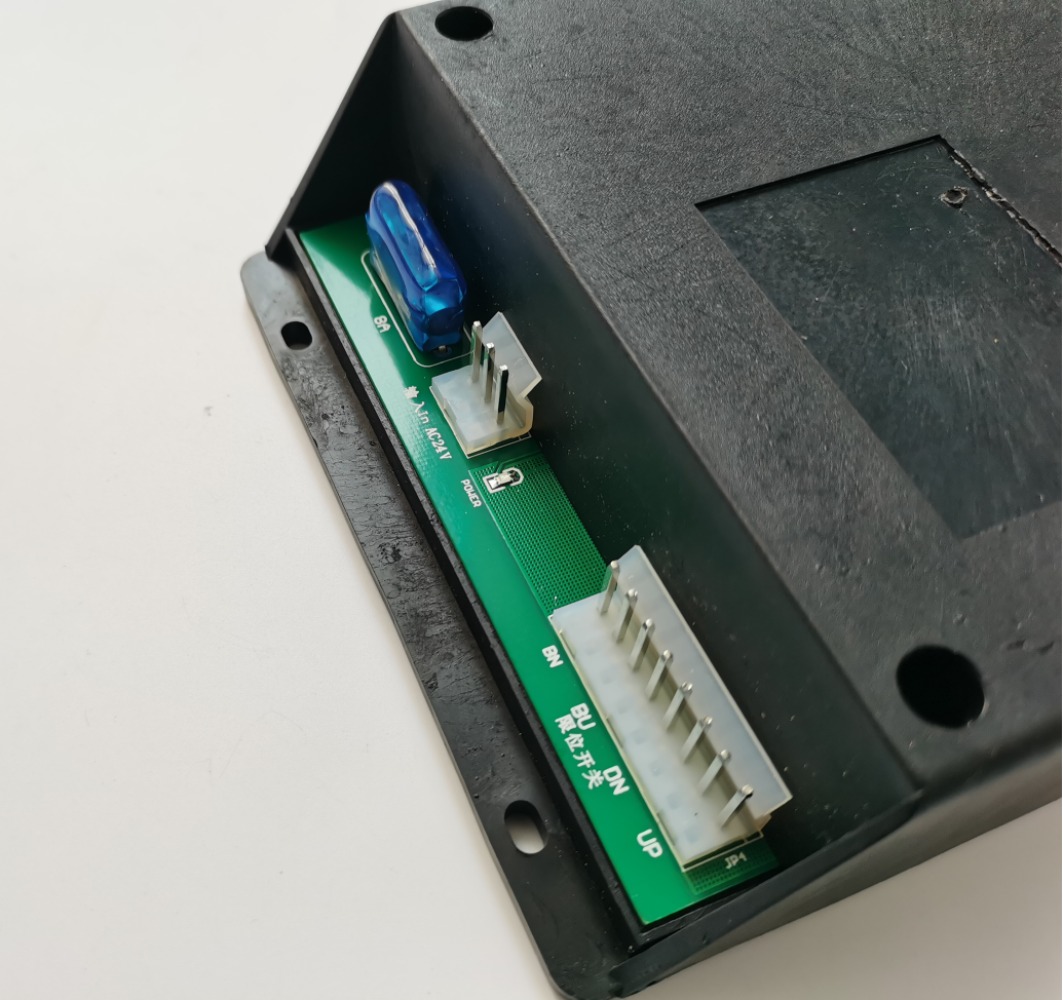 صندوق التحكم لكرسي طبيب الأسنا - مراجعة Lab Equipment وسعره